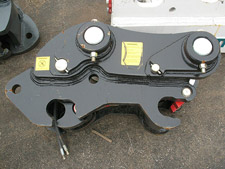 Excavator quick coupler